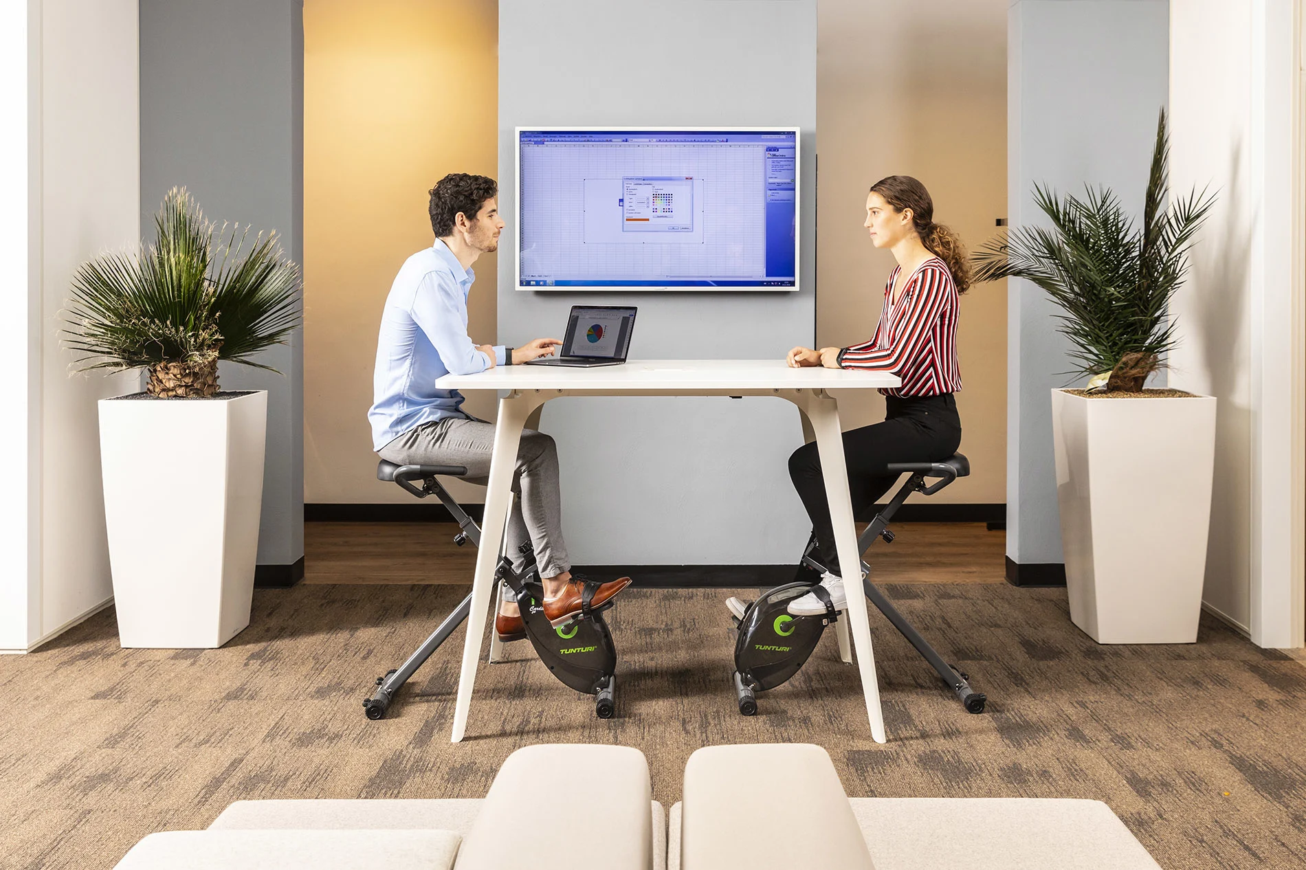 Velotrenažöör TUNTURI Cardio Fit D20 Deskbike - Image 5